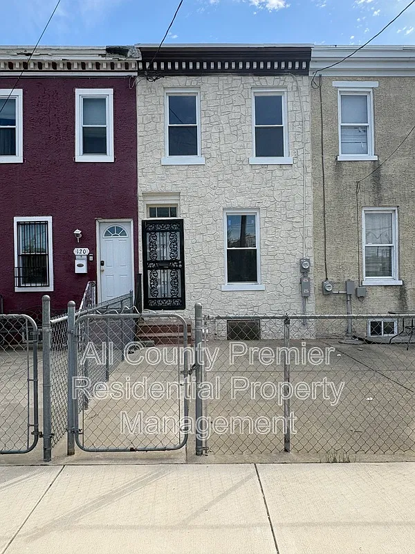 Cooper Point — Photo 1