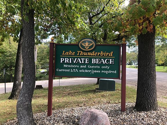 4th image of 132 Lake Thunderbird Dr