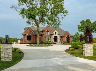 45505 N Territorial Rd, Plymouth, MI 48170