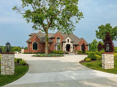 45505 N Territorial Rd, Plymouth, MI, 48170
