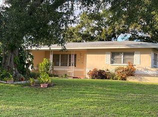1031 38th Ave NE, Saint Petersburg, FL 33704