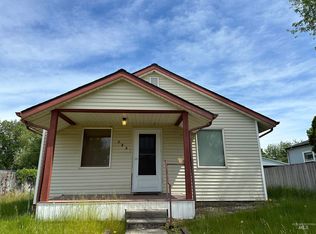 723 3rd St, Clarkston, WA 99403