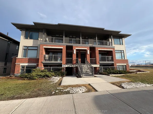 371 Haliburton Hts #A, Ottawa, ON K2V 0J3