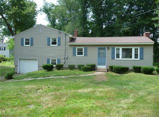 15 Williams Cir, Suffield, CT 06078