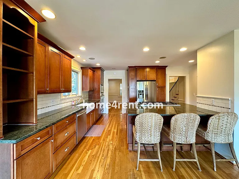 211 W 66th St — Photo 17