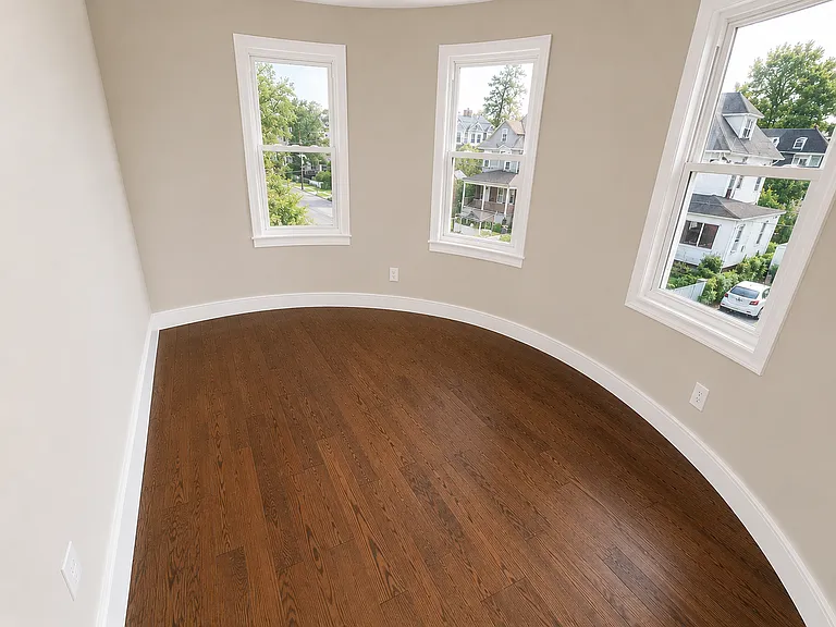 61 Leslie St #2 — Photo 6