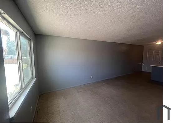 2 bed, 725 sqft, $999 — Photo 3