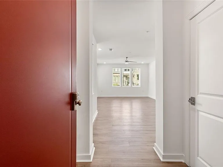 383 Grant Cir #1612 — Photo 2