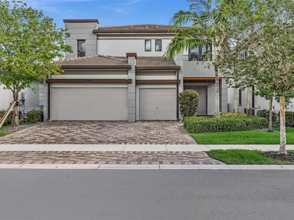 10855 Pacifica Way, Parkland, FL 33076