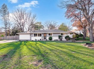 40 County Road F W, Vadnais Heights, MN 55127