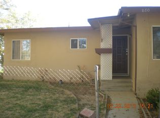 860 W Holguin St, Lancaster, CA 93534