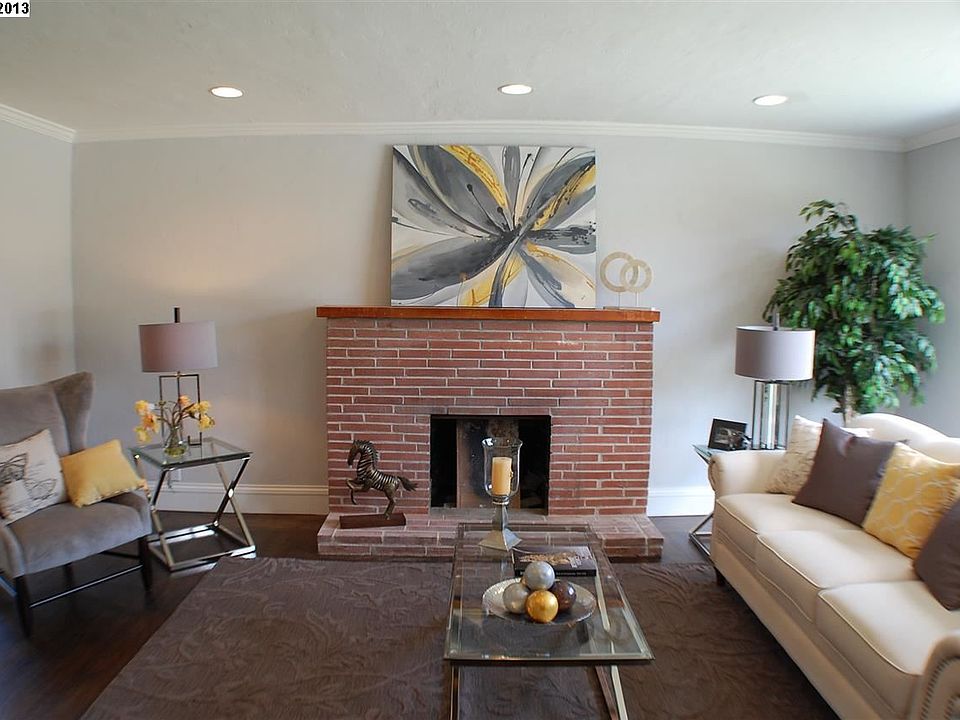 2nd image of 6119 Majestic Ave