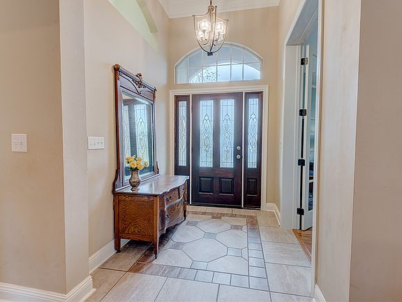 Sunny Foyer 
