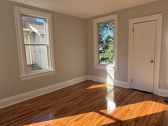 4th image of 1190 Iranistan Ave #2