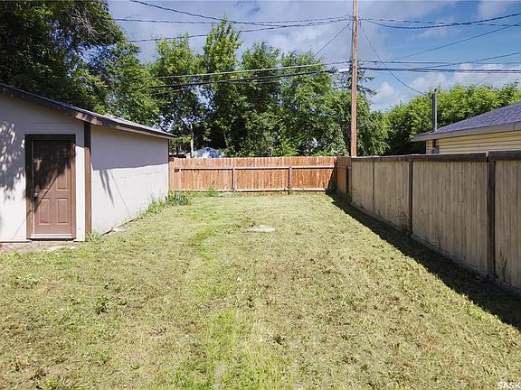 3rd image of 1450 15th STREET W