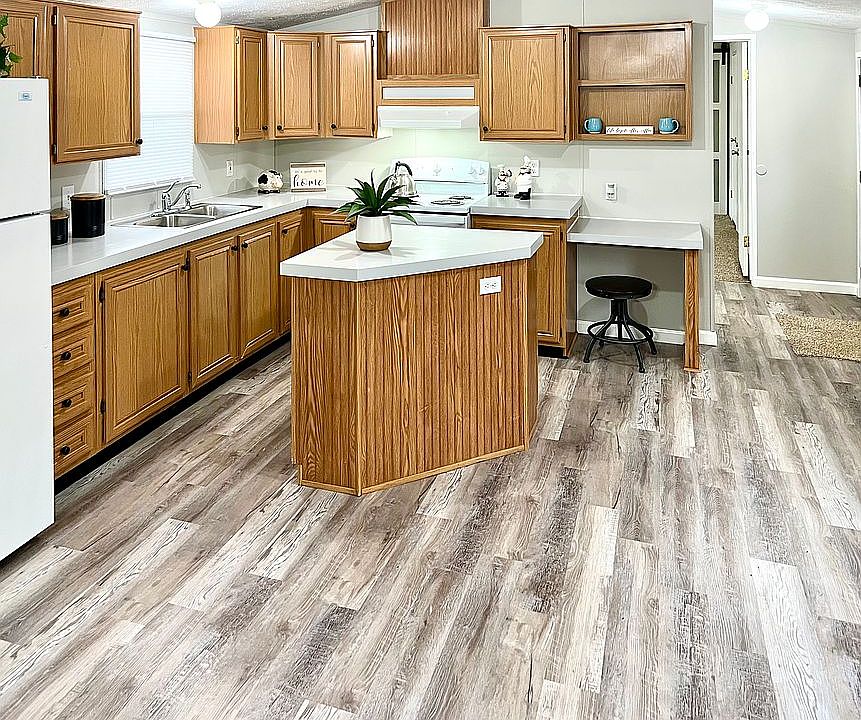1st image of 5699 Hazel Dr
