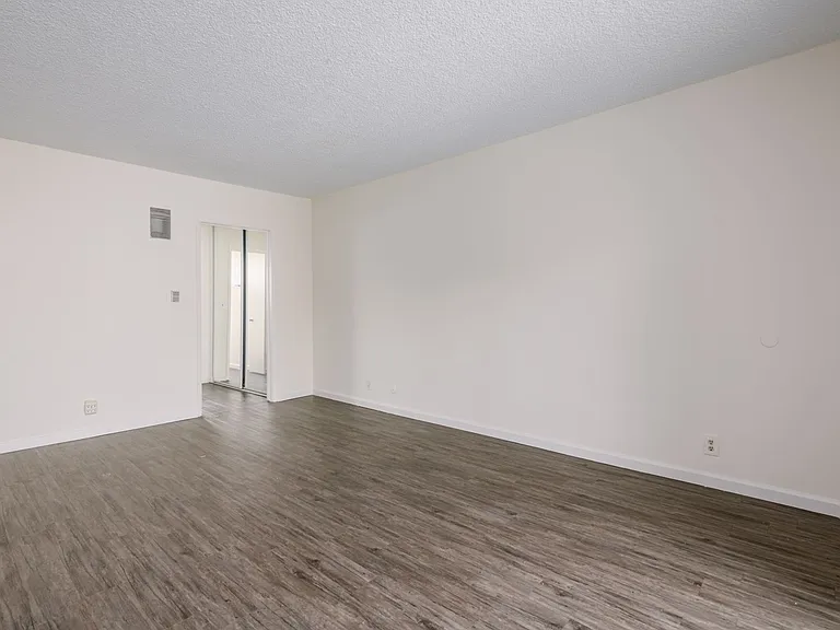 1808 N Harvard Blvd — Photo 7