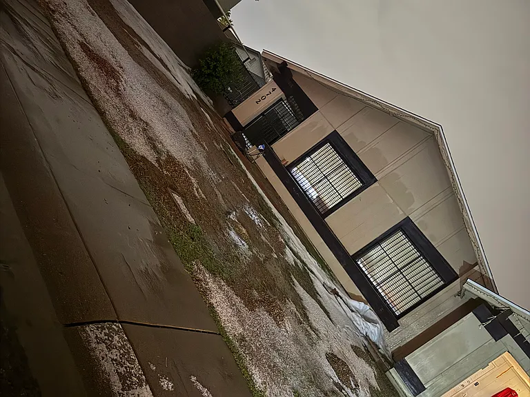4702 N 76th Ave — Photo 1