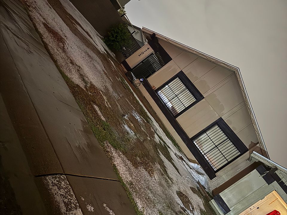 1st image of 4702 N 76th Ave