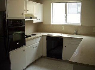 5th image of 9 Mayfield Ave