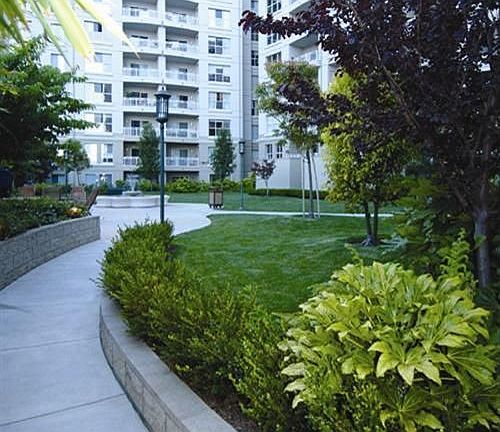 3rd image of 140 S Van Ness Ave Unit 1035