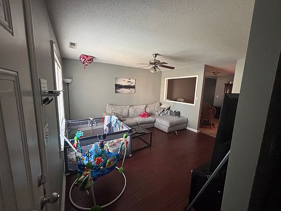 5th image of 146 Rollingwood Dr