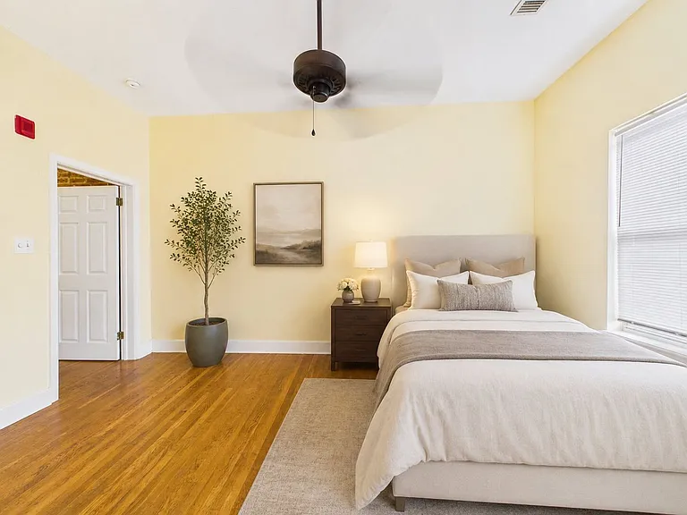 1619 Green Street — Photo 8