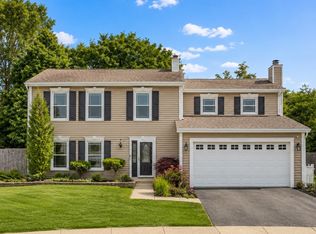 25W142 Windham Hill Ct, Naperville, IL 60540