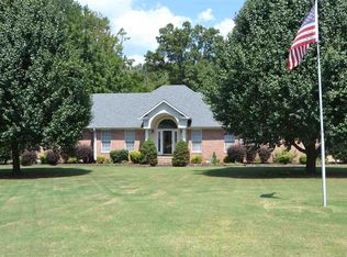 112 Chamberlain Dr, Humboldt, TN 38343