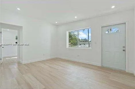 5701 SW 41st St — Photo 9