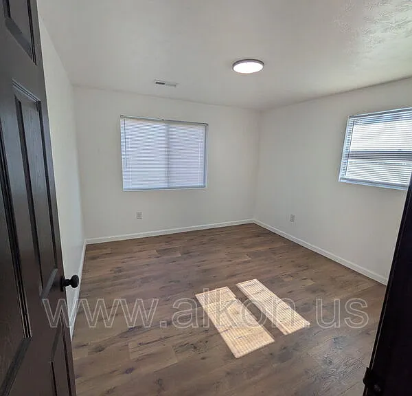 949 Perry Hwy #2 — Photo 9