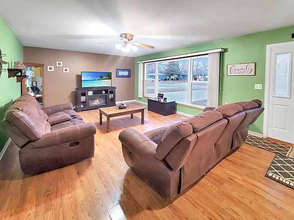 5th image of 1109 J Ave