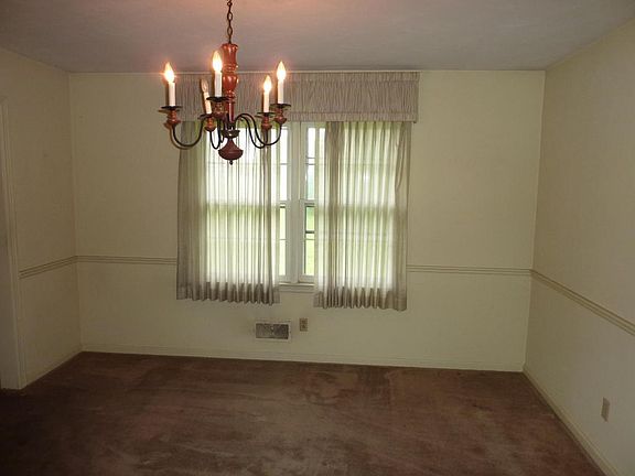 5th image of 245 Randolph Ave