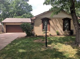 7612 W 11th St N, Wichita, KS 67212