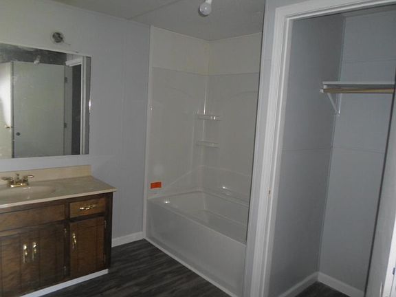 3rd image of 113 Viking Ln