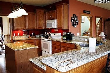 3rd image of 33722 S Fall Lake Dr