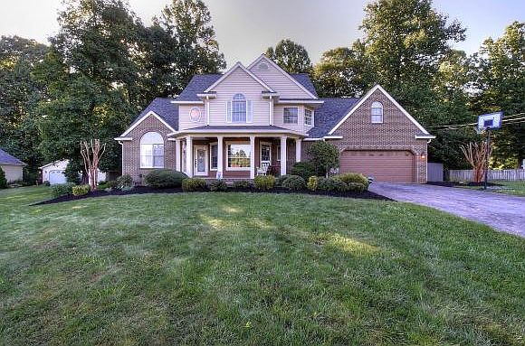 1st image of 124 Hillview Ct