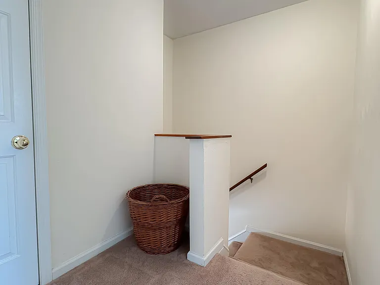 519 W 20th St #302 — Photo 10