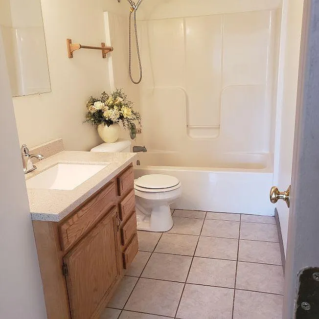 2186 Lynn Road — Photo 4