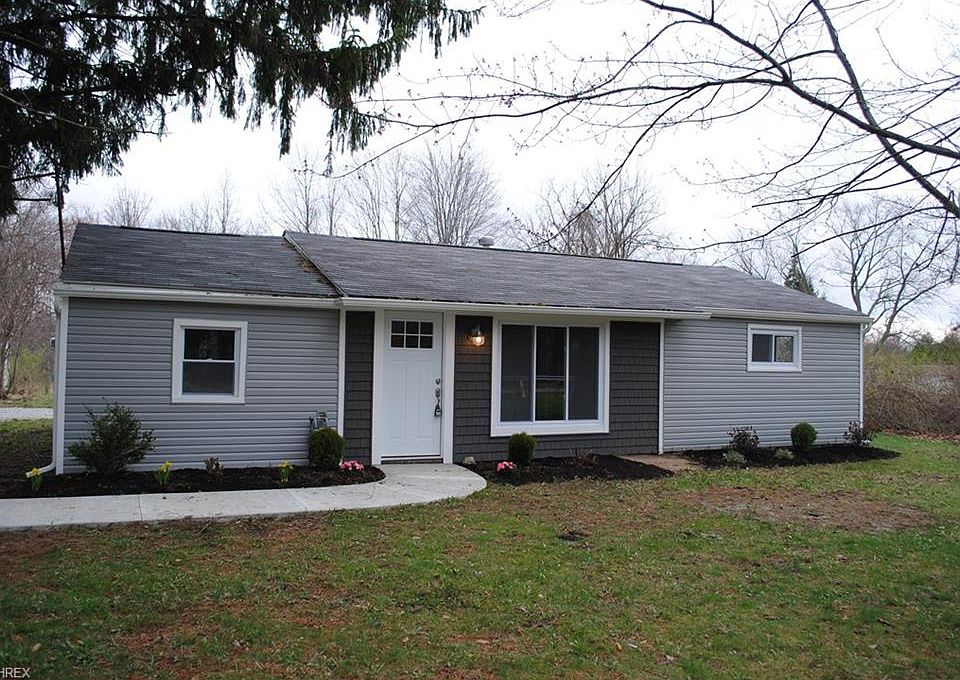 1st image of 4045 Charles Dr