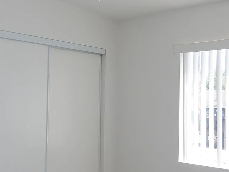 504 E Montebello Ave #3 — Photo 4