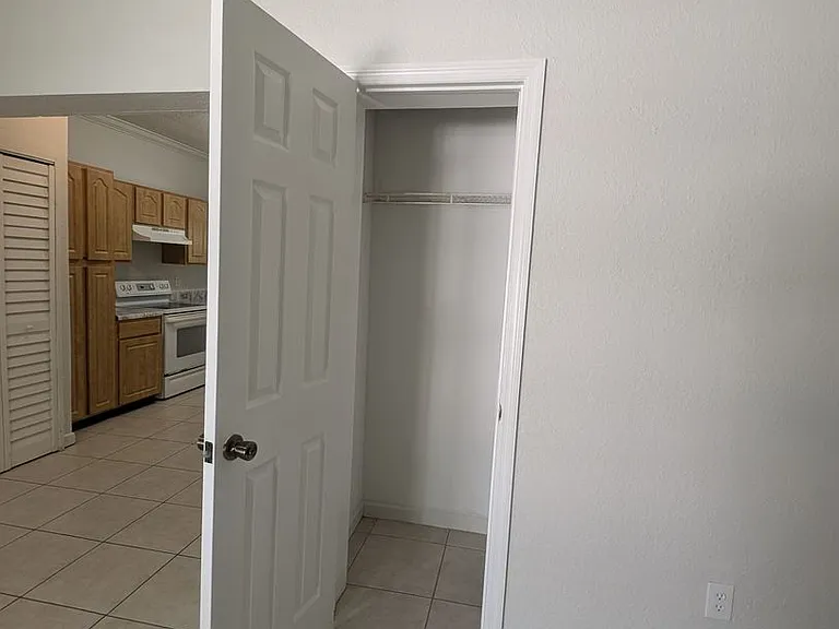 114 Cedar St — Photo 36