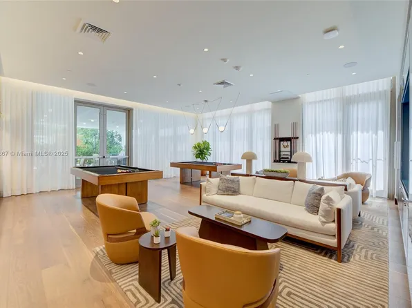 2678 Tigertail Ave, Miami, FL