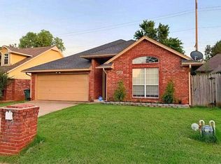 412 McDonald Dr, Edmond, OK 73034