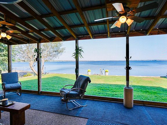 2nd image of 142 Algonquin Park Rd