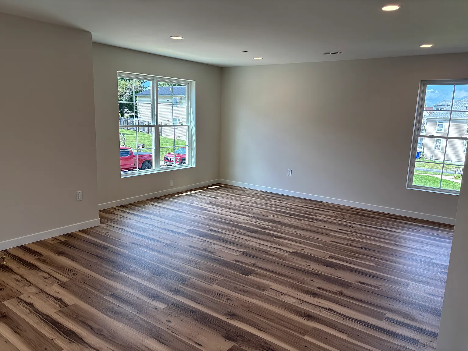 4 bed, 1840 sqft, $2,850 — Photo 2