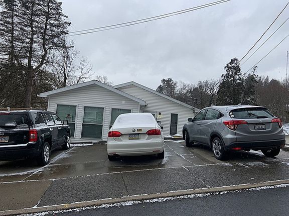 Parking for 3 cars in front