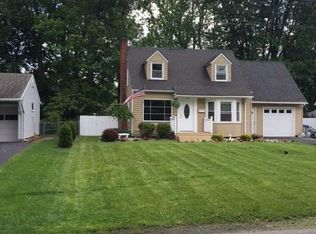105 Single Dr, North Syracuse, NY 13212