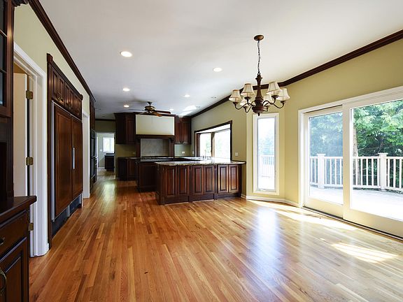 Kitchen / Breakfast Room