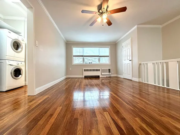 77-17 Springfield Blvd #B, Oakland Gardens, NY 11364